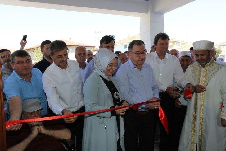 Kadriye Binek Camii Dualarla Açıldı G4