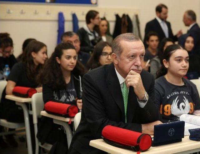 Cumhurbaşkanı Erdoğan, Samiha Ayverdi Anadolu Lisesinin Kurdele Kesim Törenine Katıldı