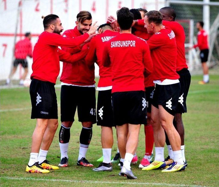 Samsunspor’da Futbolcular Umutlu G2