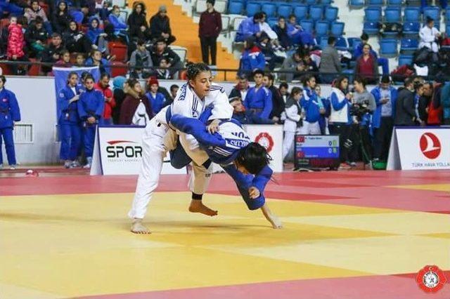 Judo’da Zirvenin Adı Kağıtspor