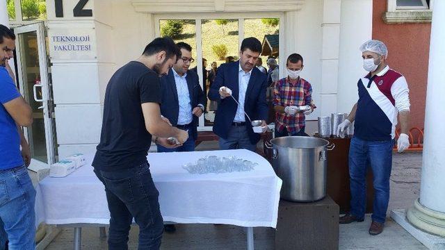 Saü Teknoloji Fakültesi’nde Aşure İkramında Bulunuldu 1