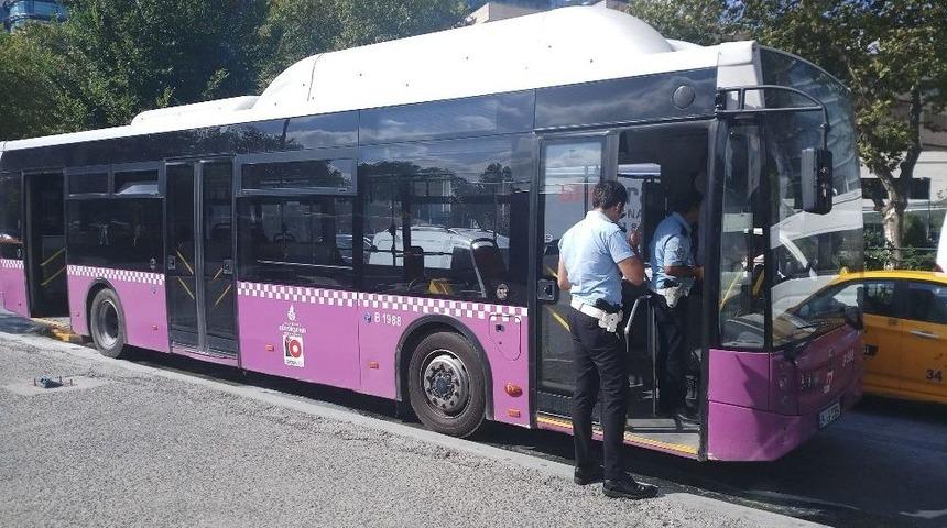 Seyir Halinde Bulunan &Ouml;zel Halk Otob&uuml;s&uuml;nde Korkutan Yangın