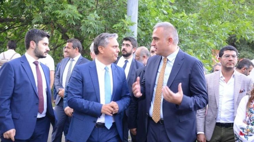 Uysal, Bakan Ersoy&rsquo;u &rsquo;3&rsquo;&uuml;nc&uuml; Kalei&ccedil;i Old Town Festivali&rsquo;ne Davet Etti