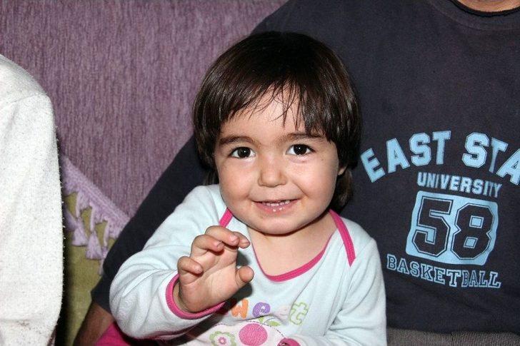 İlk Eşi Kazada, İkincisi Zatürreden Ölen Adam Evi Yanınca Çocuklarıyla Ortada Kaldı G4