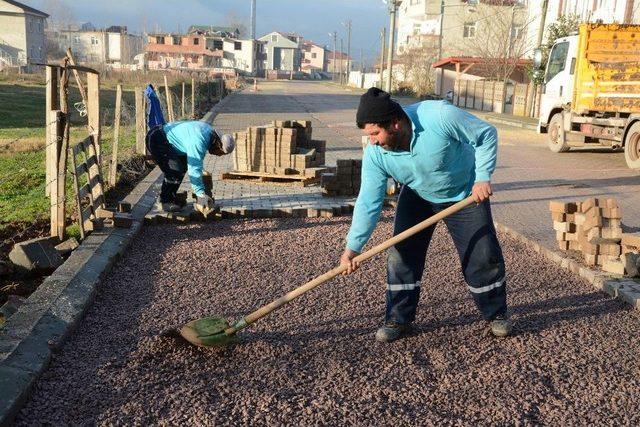 Kartepe’de Parke Yollar Yenileniyor