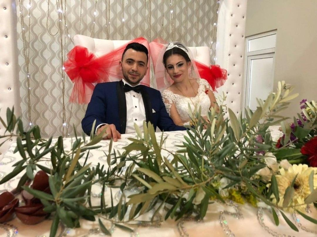 Uzman &Ccedil;avuş Evlenirken Operasyondaki Arkadaşlarını Unutmadı