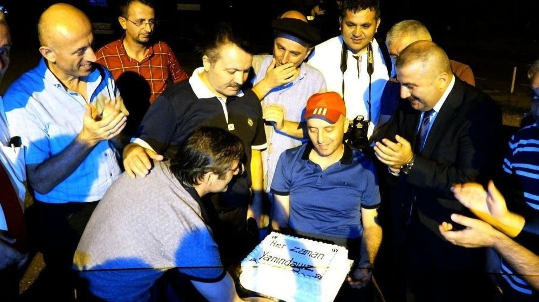 Gazetecilerden Kanserle M&uuml;cadele Eden Meslektaşlarına Moral Desteği