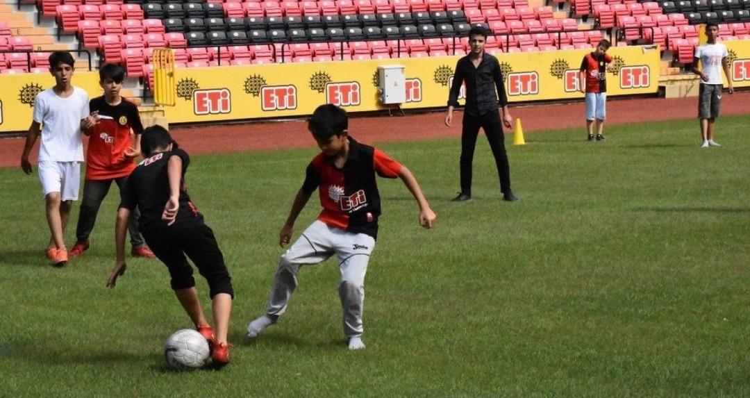 Dev Statta Bu Sefer Minikler M&uuml;cadele Etti