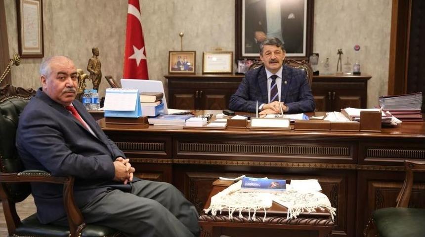 Başkan Akın Ziyaret&ccedil;ilerini Ağırladı