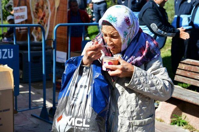 Beylikdüzü’nde 35 Bin Kişiye Aşure Dağıtımı Yapılacak