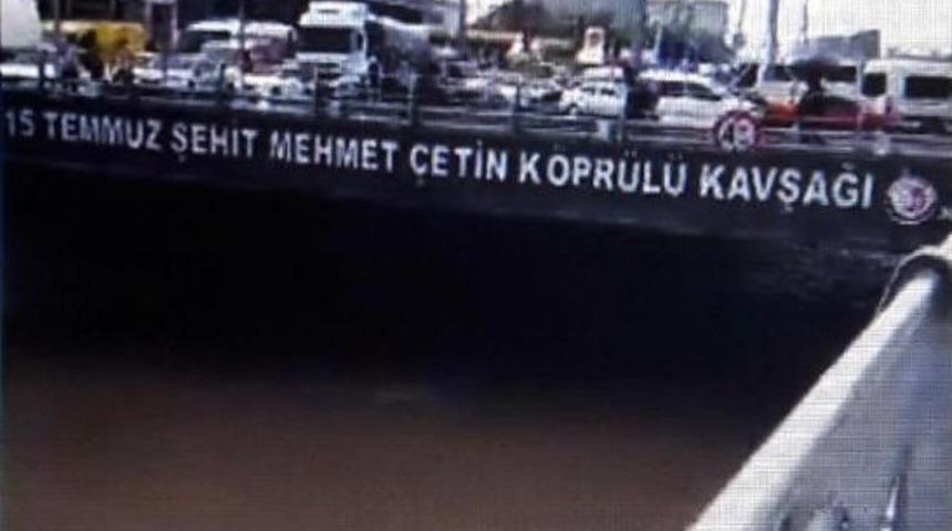 Uşak'ta Sağanak Yağış, Caddeleri G&ouml;le &Ccedil;evirdi