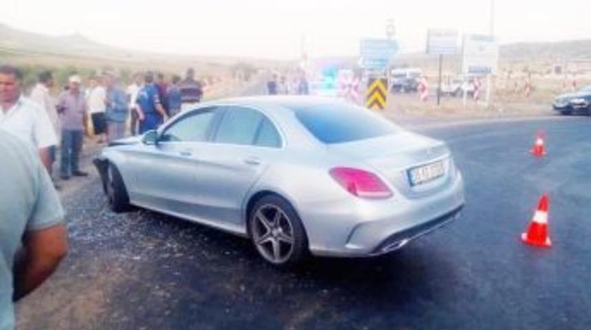 Kafa Kafaya &Ccedil;arpışan Ara&ccedil;larda Kimsenin Burnu Bile Kanamadı