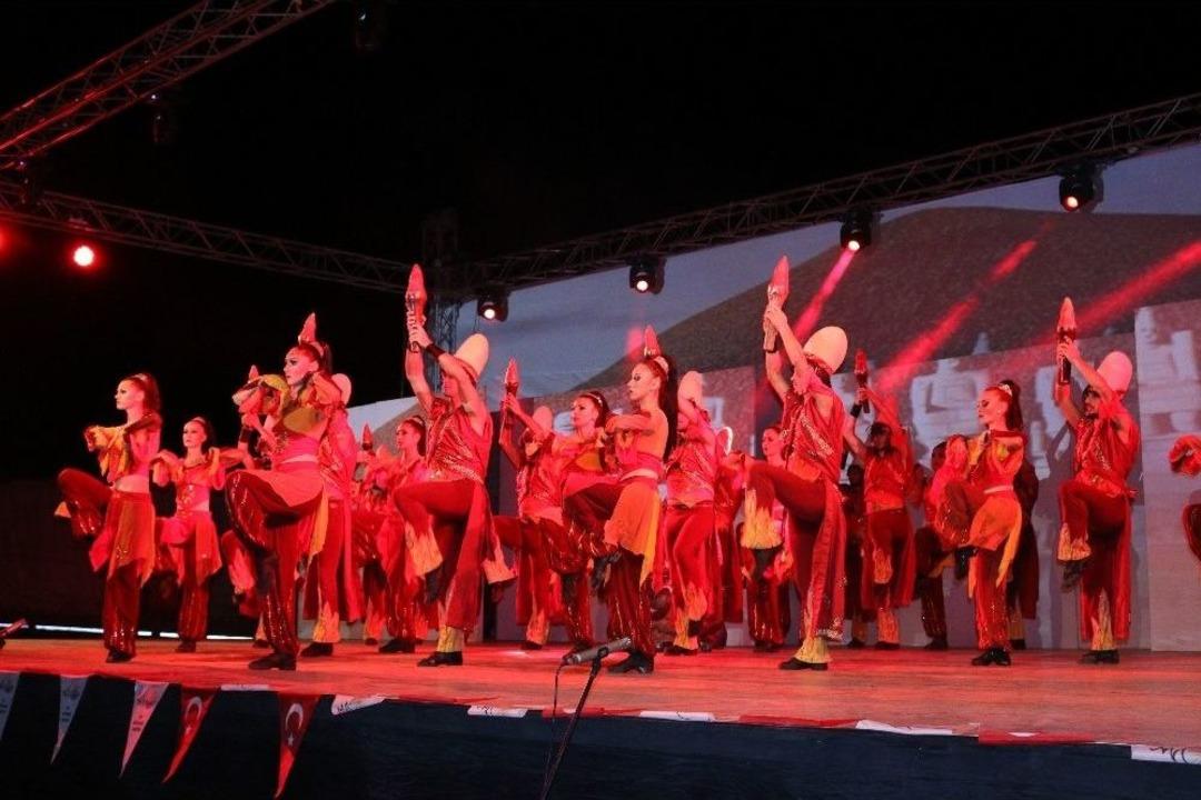 Anadolu Ateşi&rsquo;nden Van&rsquo;da Muhteşem G&ouml;steri