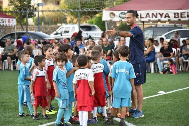 Alanya Yaz Spor Okulları’nda Sertifika Töreni Yapıldı