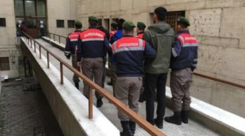 Pkk Propagandası Yapan 3 Kişi G&ouml;zaltına Alındı