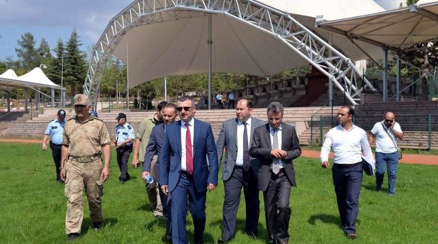 Vali Büyükakın Hazırlıkları İnceledi