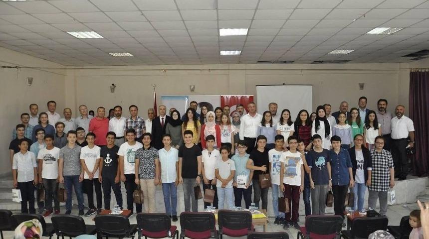 Gediz’de Başarılı Öğrenciler Ödüllendirildi