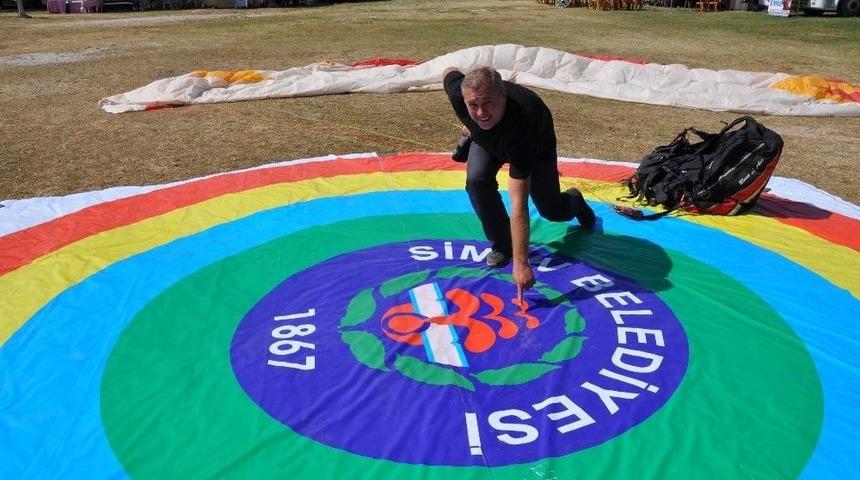 Simav’da “yamaç Paraşütü Festivali”