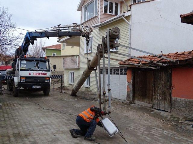 Hisarcık’ta Görüntü Kirliliği Ortadan Kaldırılıyor