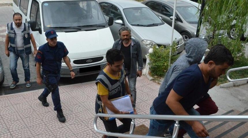 Dikili Polisinden İnsan Tacirlerine Ağır Darbe