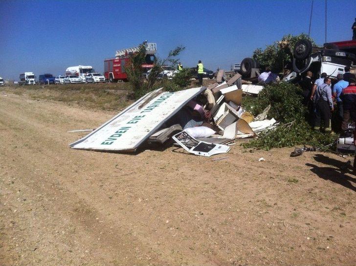 Kamyonetin Takla Attığı Kazada 1 Kişi Öldü G1