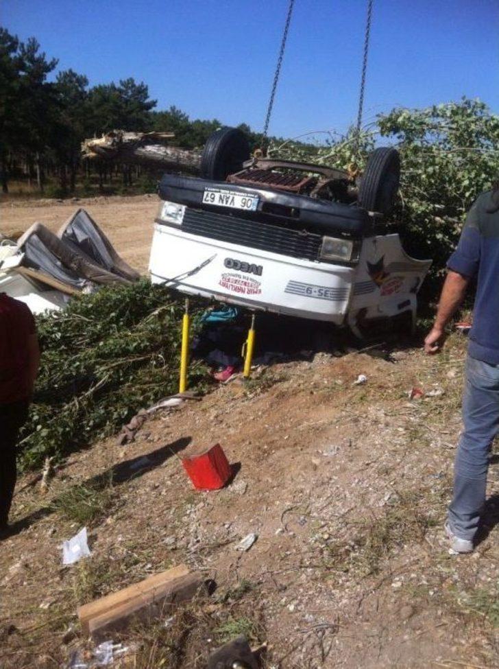 Kamyonetin Takla Attığı Kazada 1 Kişi Öldü G3