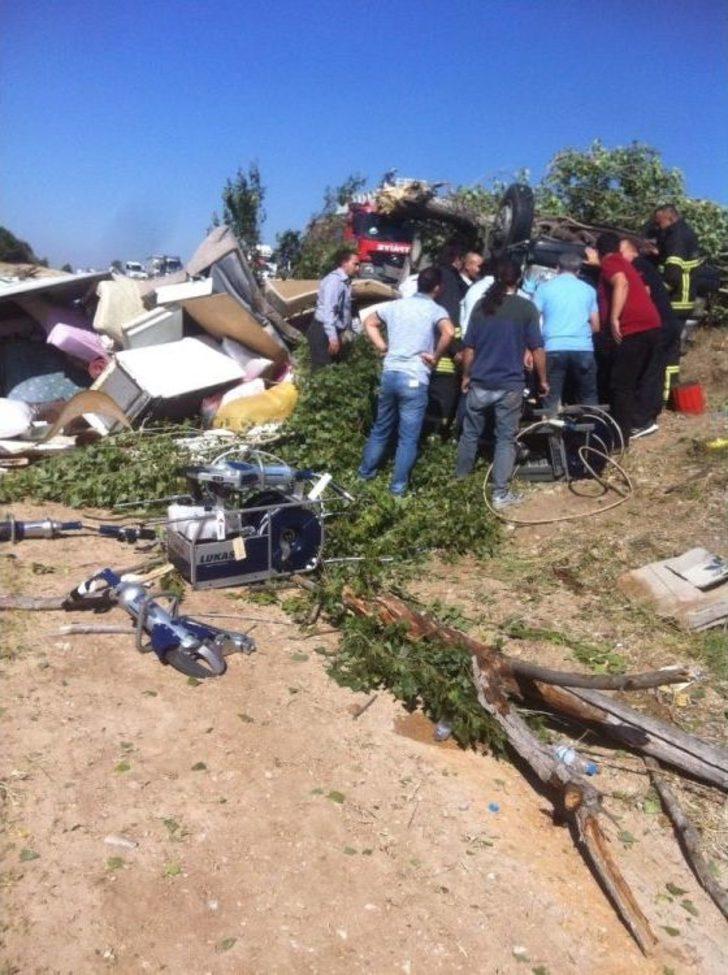 Kamyonetin Takla Attığı Kazada 1 Kişi Öldü G5