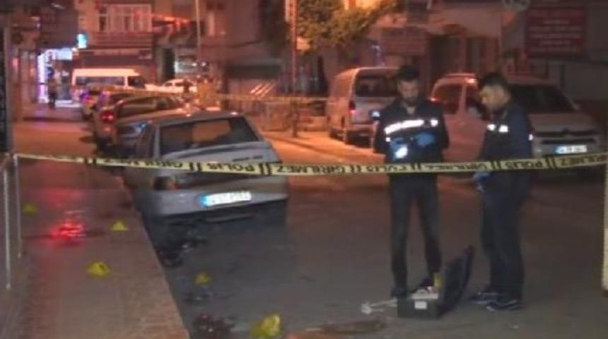 Bah&ccedil;elievler'de Silahlı Saldırı, 1 &Ouml;l&uuml; 2 Yaralı