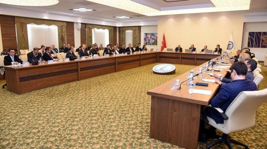 Afyon Kocatepe Üniversitesi Senatosu 2018 Yılının İlk Toplantısını Yaptı