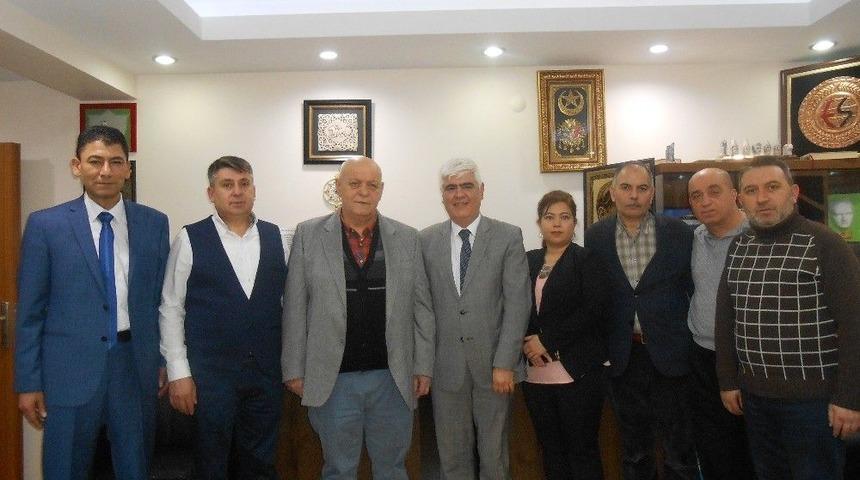 Kefalet Kooperatifi’nden Tuhafiyeciler Odası Başkanı Sefa Şen’e ’hayırlı Olsun’ Ziyareti