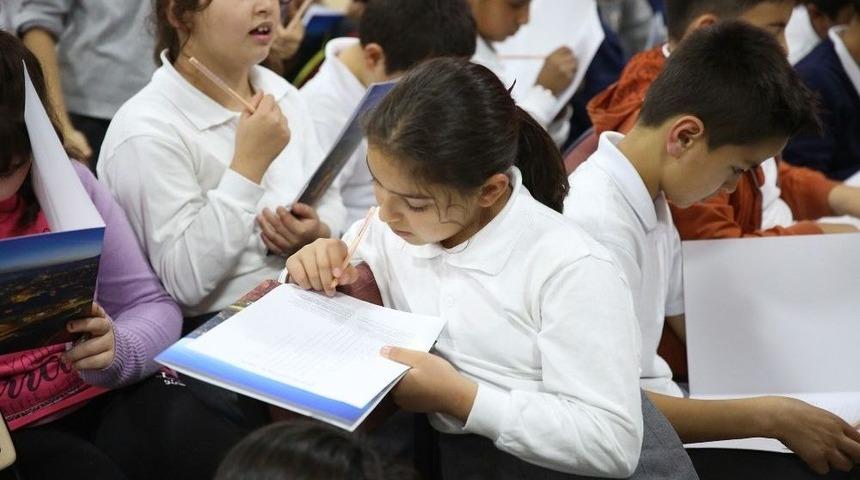 &Ouml;ğrenciler Ge&ccedil;mişlerini &Ouml;ğreniyor