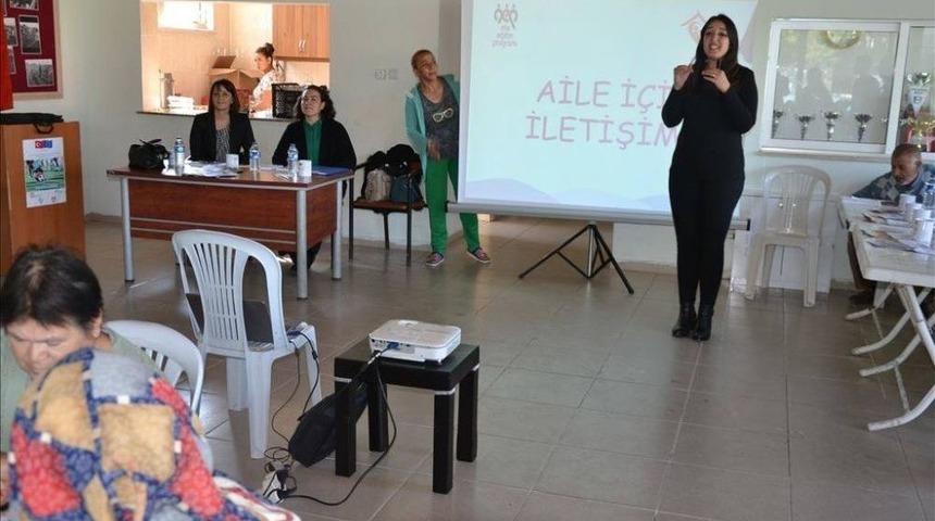 &rsquo;demirden Leblebi&rsquo; Projesi Kapsamında Eğitimler D&uuml;zenlendi