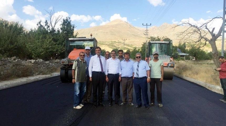 Sıcak Asfalt &Ccedil;alışmaları T&uuml;m Hızıyla S&uuml;r&uuml;yor