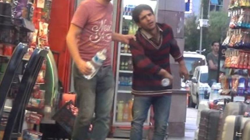 (&ouml;zel Haber) İstanbul&rsquo;un G&ouml;beğinde Y&uuml;rek Burkan Bonzai Krizleri Kamerada