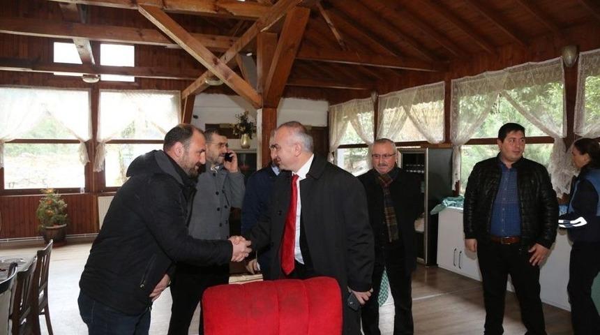 Başkan Yılmazer, Eğitim G&ouml;n&uuml;ll&uuml;lerini Ağırladı