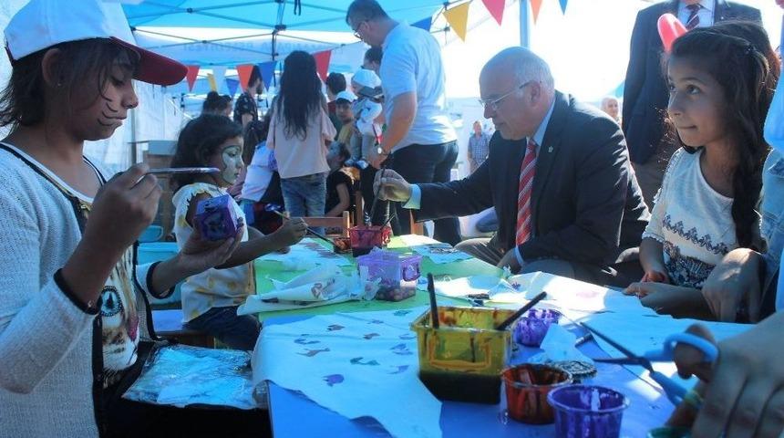 Mutlu Pati Şenliği&rsquo;nde &Ccedil;ocuklar Doyasıya Eğlendi