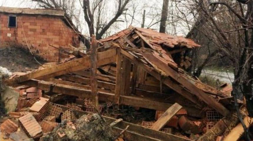 Tekirdağ&rsquo;da Ağıl &Ccedil;&ouml;kt&uuml;: 9 Koyun Telef Oldu