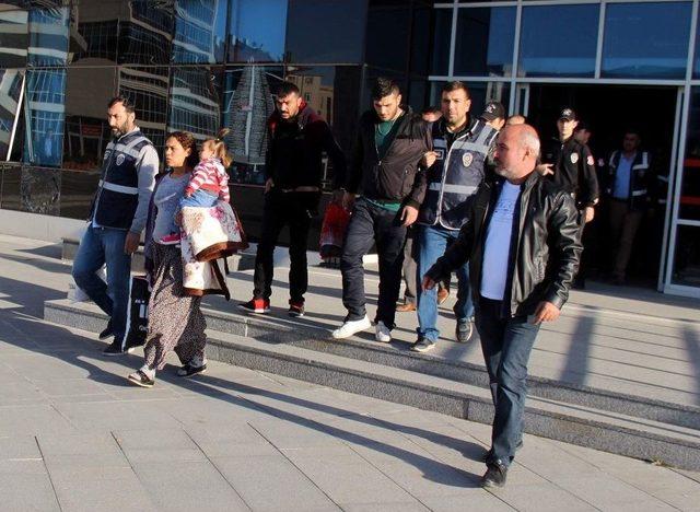 Kayseri’de Aranan Şahıslara Operasyon: 25 Gözaltı