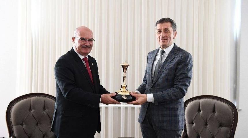 Ato’dan Milli Eğitim Bakanı Selçuk’a Ziyaret