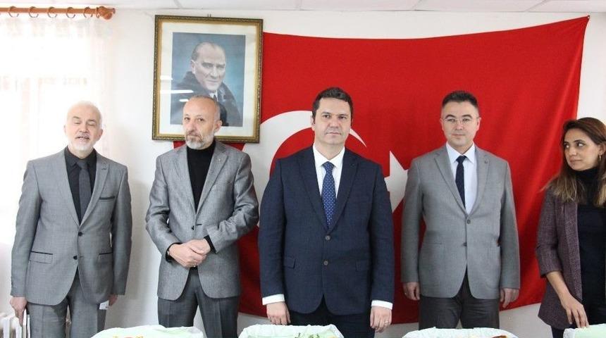 İl Sağlık M&uuml;d&uuml;rl&uuml;ğ&uuml; Yeni Ekibi Basın Mensuplarıyla Bir Araya Geldi