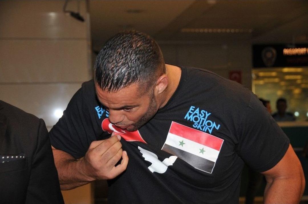 Manuel Charr: "t&uuml;rk Halkı Mesut&rsquo;a Her Zaman Destek Olmalı"