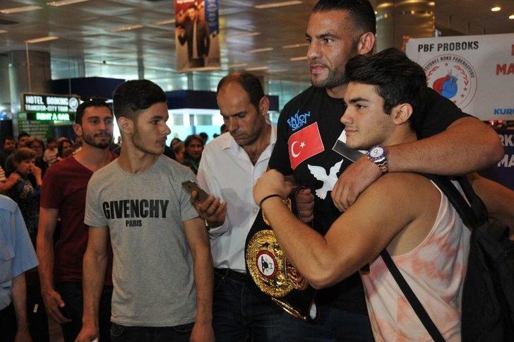 Manuel Charr: "türk Halkı Mesut’a Her Zaman Destek Olmalı" G3