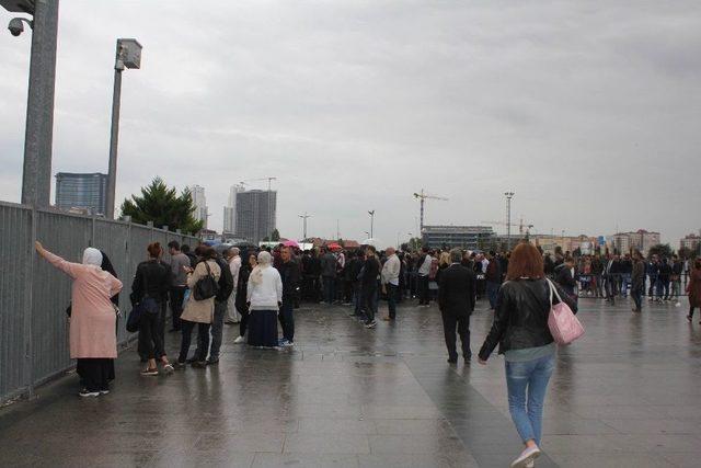 Çağlayan’daki İstanbul Adalet Sarayı Önünde “zabıt Katipliği” Yoğunluğu