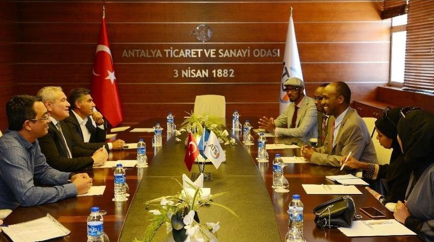Antalya&rsquo;dan Somali&rsquo;ye Ticaret K&ouml;pr&uuml;s&uuml;