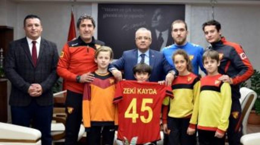 Başkan Kayda&rsquo;ya G&ouml;ztepe Forması