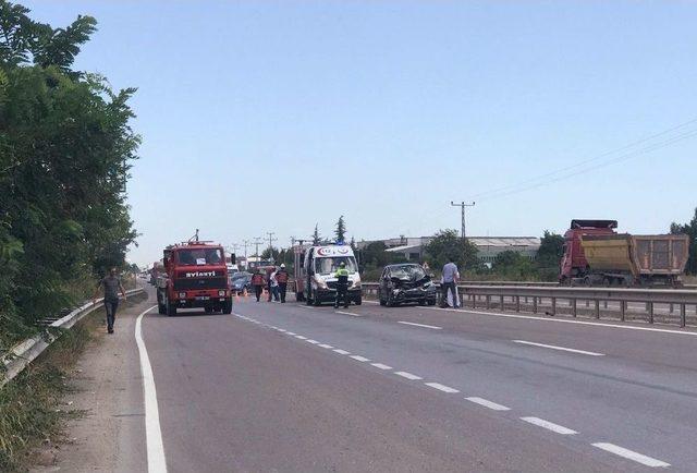 Sakarya’da Trafik Kazası: 2’si Çocuk 3 Yaralı