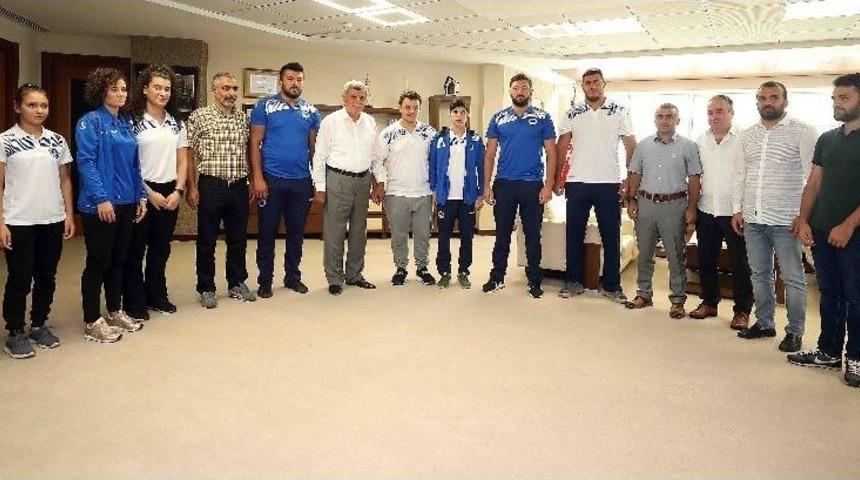 Başkan Karaosmanoğlu, “dünya’da Söz Sahibi Sporcular Yetiştiriyoruz”