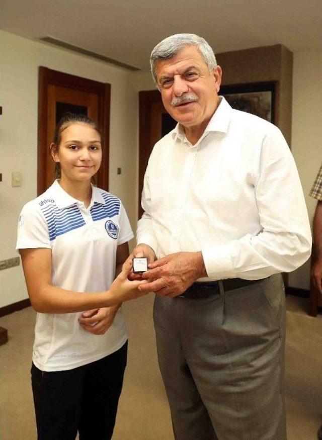 Başkan Karaosmanoğlu, “dünya’da Söz Sahibi Sporcular Yetiştiriyoruz”