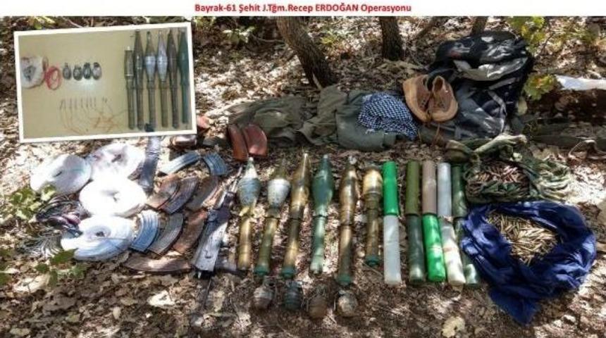 Diyarbakır'da Ter&ouml;ristlerin Kullandığı Mağaralar I&ccedil;erisinde Silah Ve M&uuml;himmat Bulundu