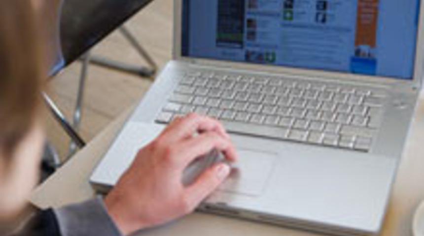 Sosyal Hayat Out Sanal Alem In